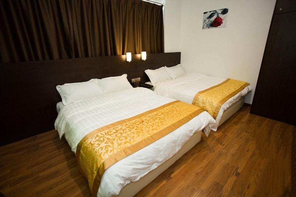 Hotel Zamburger Nur Ramadhan - Previously G Home Hotel Кота Бару Екстериор снимка